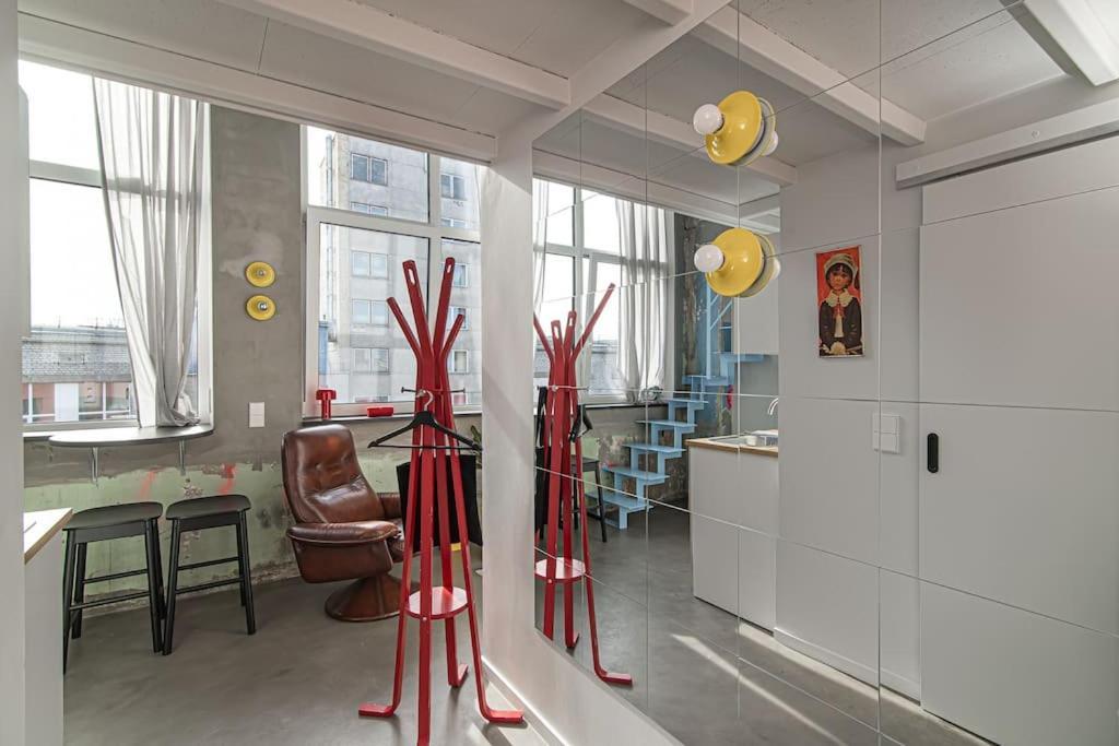 Butas Brand-new & Stylish Loft In Hip District - Uptown